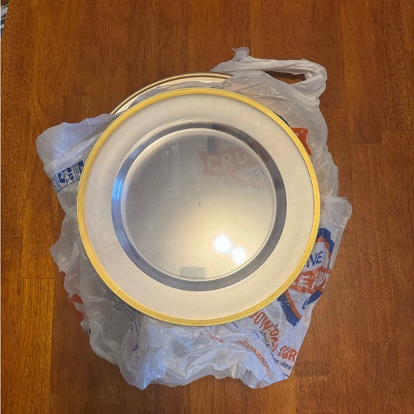 Charger Plates! - Picture 1 of 1